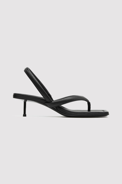 【関税込み】St. Agni ブラック Thong ウェッジヒール サンダル Thong Heel - Black – St. Agni
