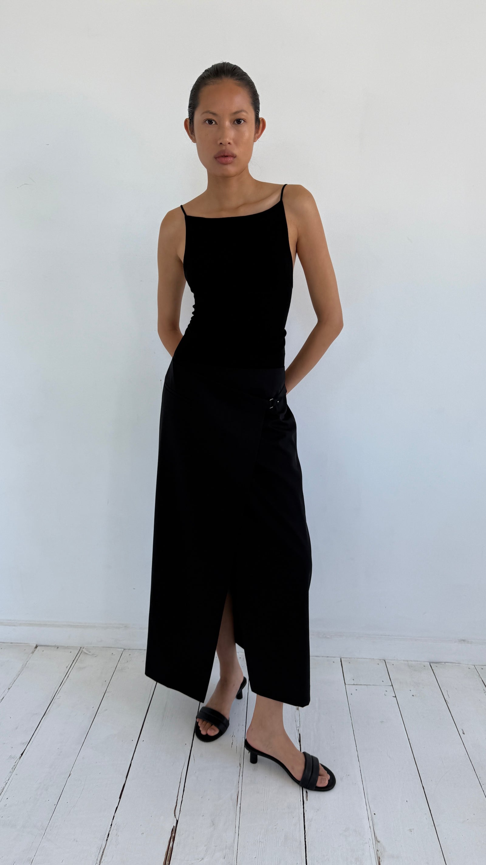 Twist Back Knit Top - Black