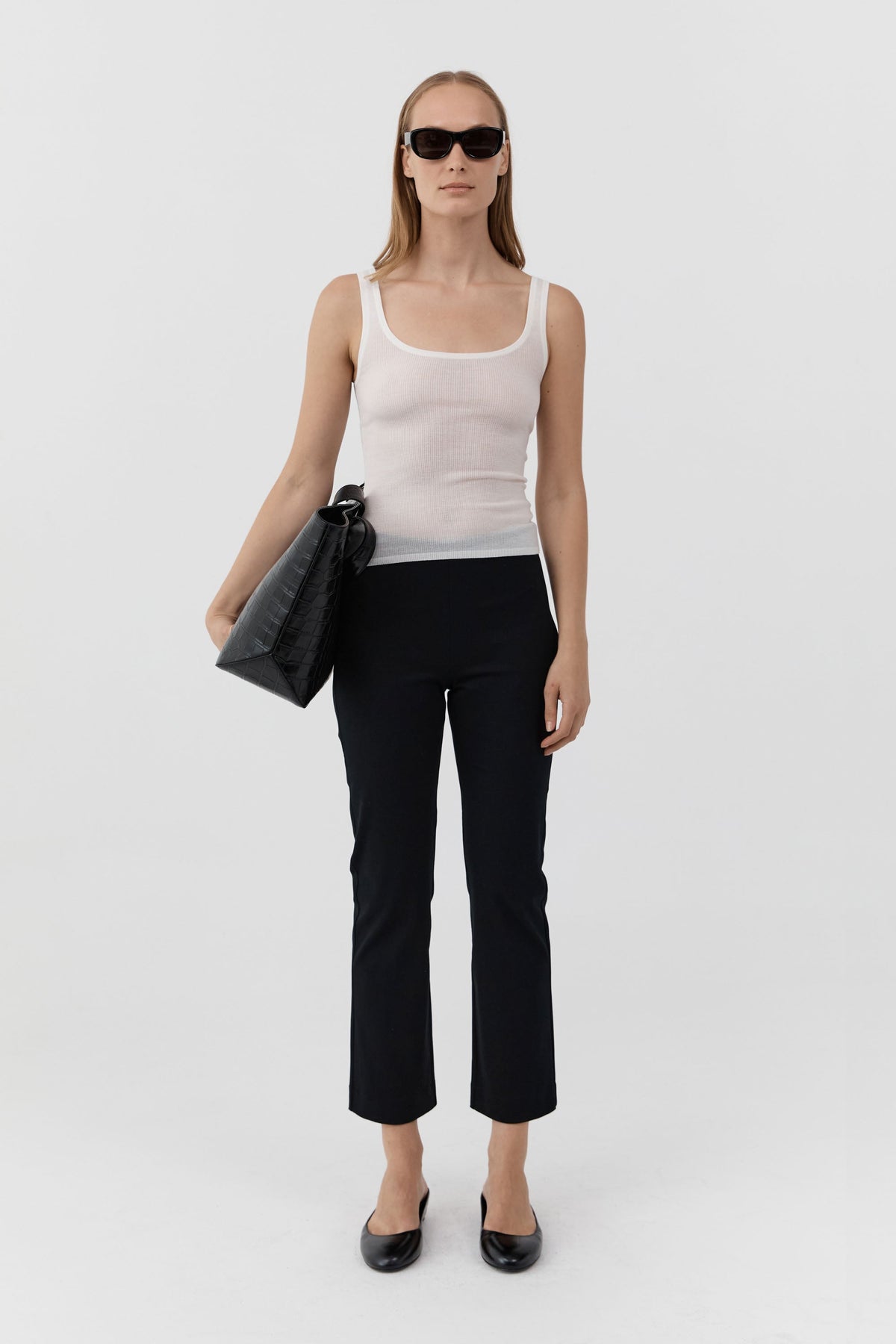 Compact Cotton Minimal Crop Pants - Black