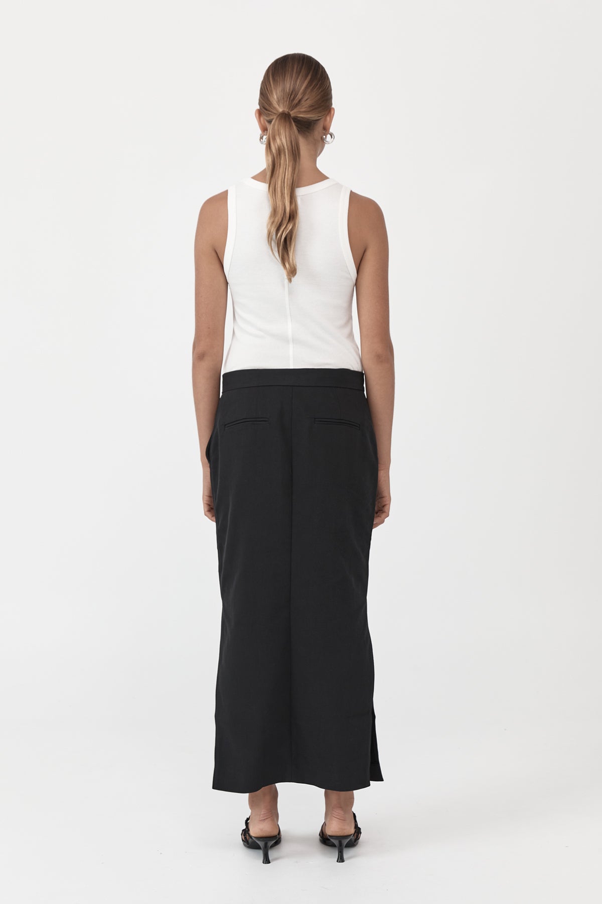 Low waisted Tailored Skirt - Black