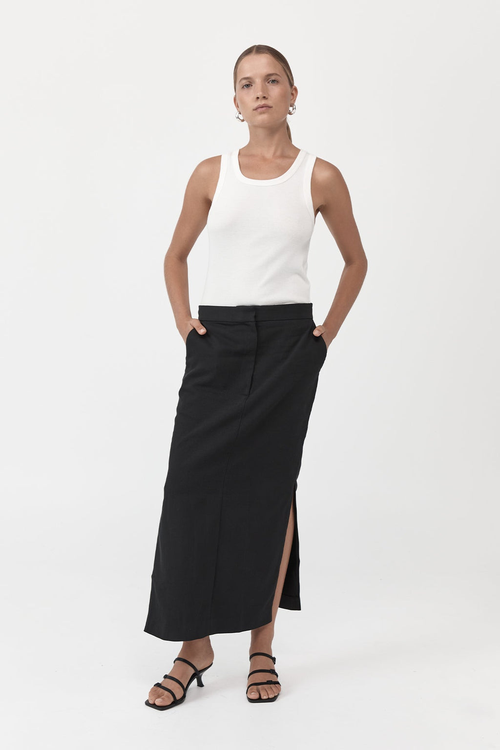St. Agni  Low waisted Tailored Skirt - Black